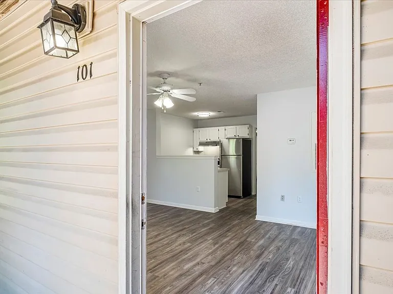 Meadowbrook Luxury Apartments — Photo 35