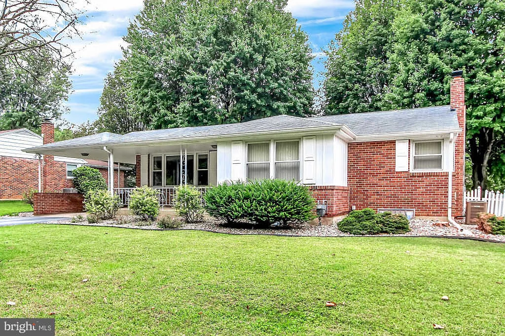 2440 Cambridge Rd photo 1