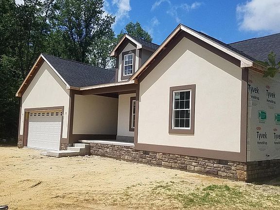 3rd image of 49 Beacon Cir