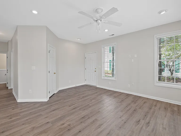 1713 Kudrow Ln #1 — Photo 9