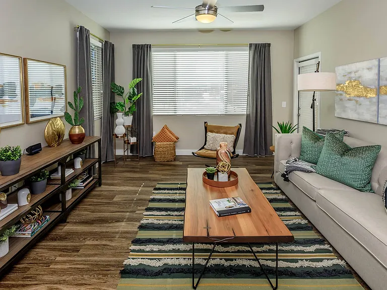 A1 774 1 Bed 1 Bath