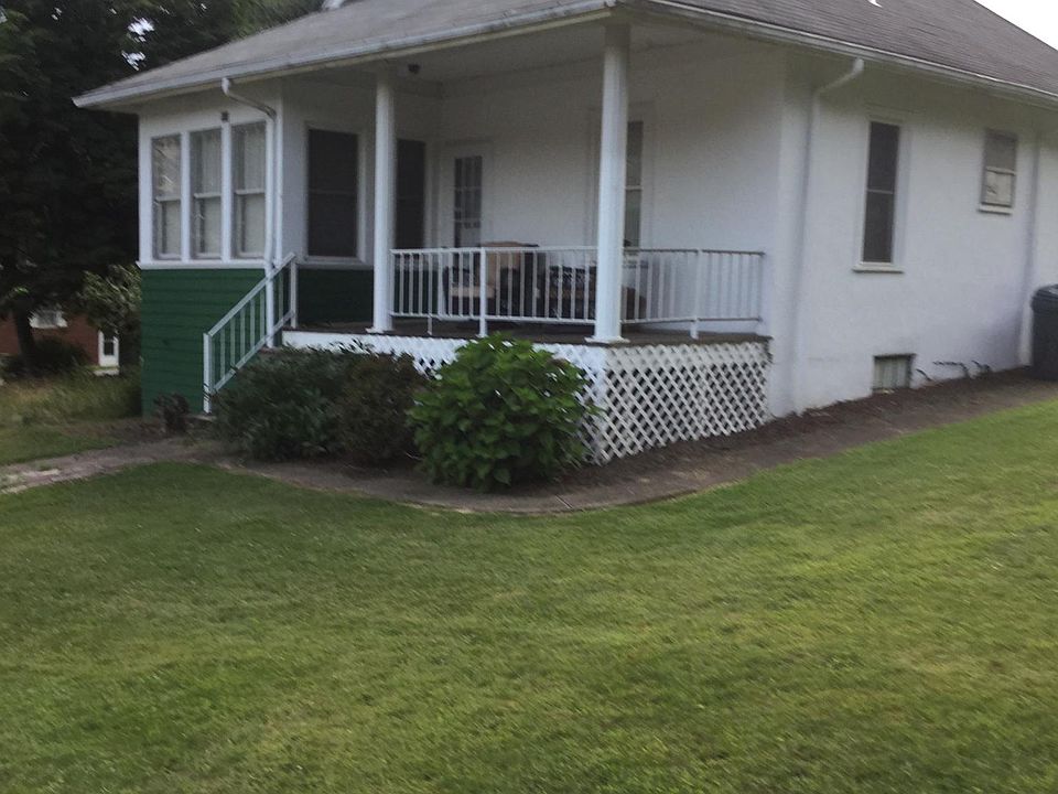 1st image of 913 Stewart St