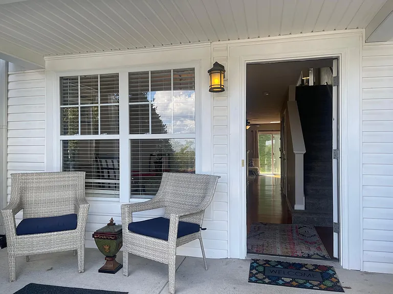 516 Shadow Glen Dr — Photo 2