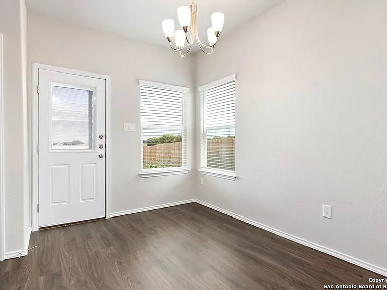 3433 Haylee Grace Pl — Photo 21