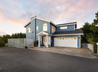 1720 NW Pacific St, Newport, OR 97365