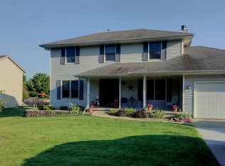 49 Tulip Ct, Geneseo, IL 61254