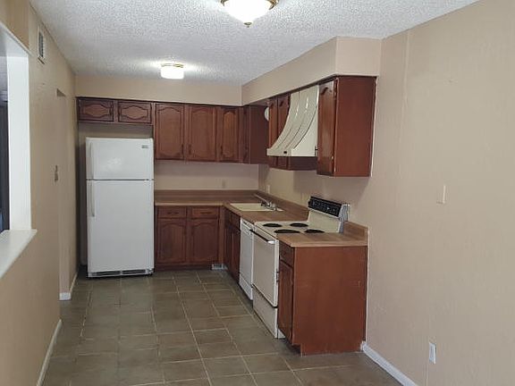 5th image of 4209 Acushnet Dr APT A