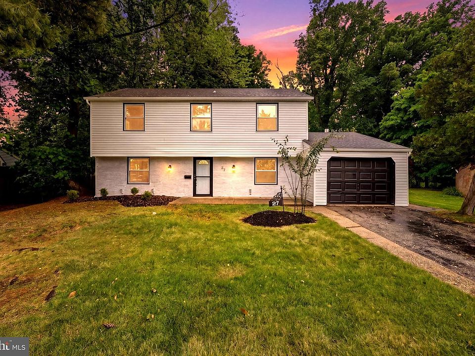 1st image of 27 Parkside Cir