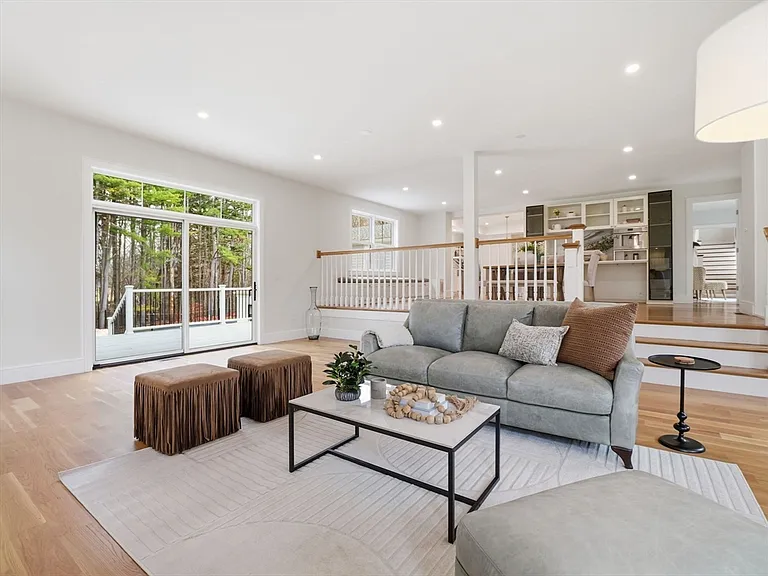 22 Lincoln Rd — Photo 17