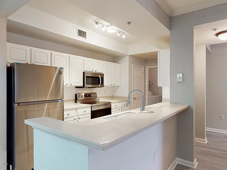 10075 Gate Pkwy N #505 — Photo 16