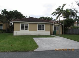 9020 SW 215th St, Cutler Bay, FL 33189