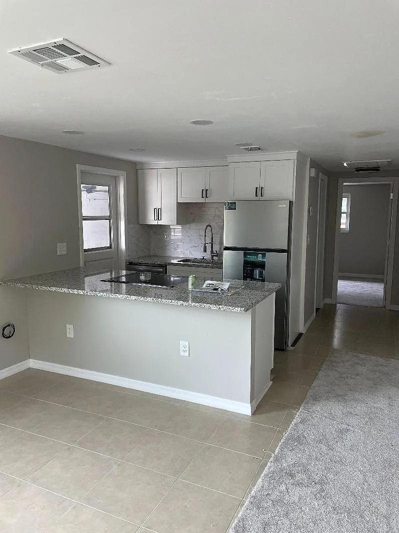 2 bed, 801 sqft, $1,450 — Photo 3