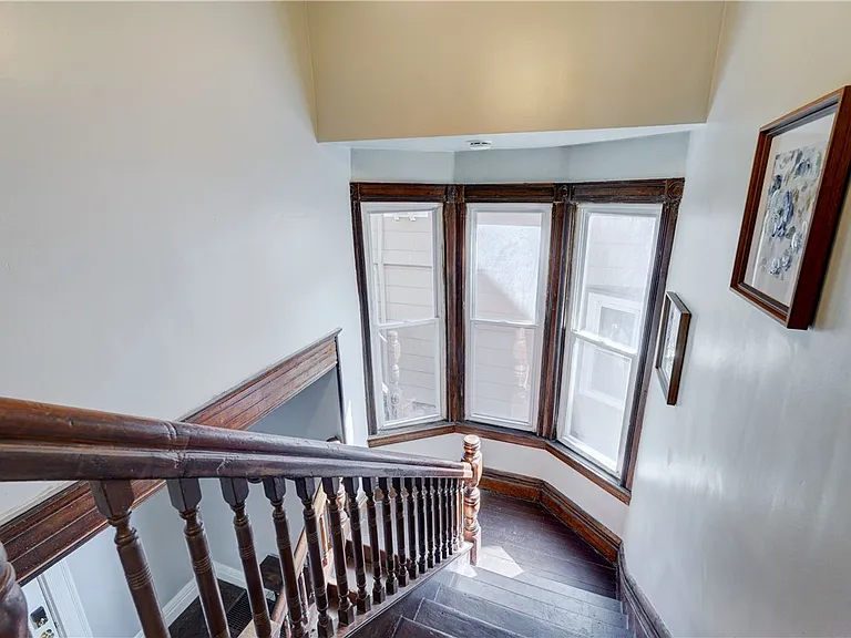 47 Amherst St #UP — Photo 7