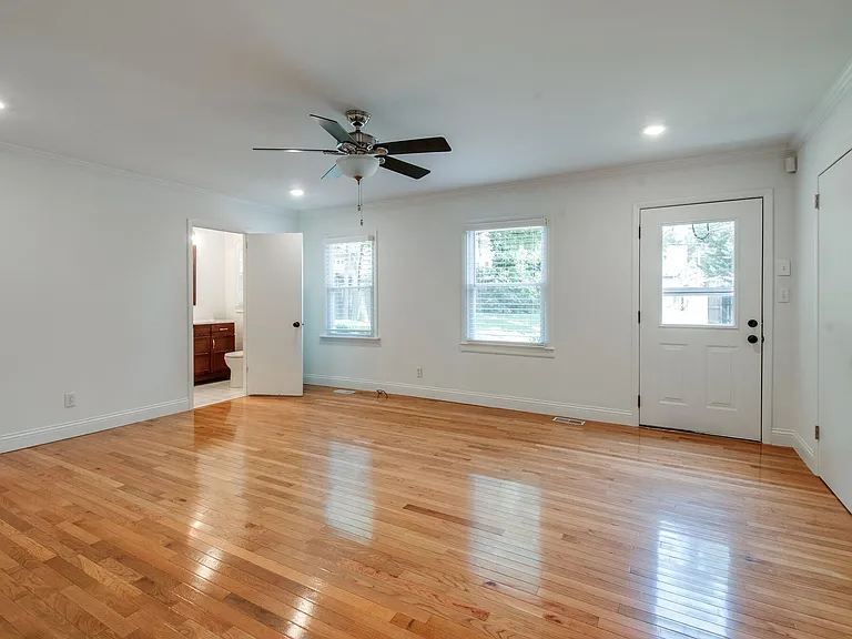 1006 S Douglas Ave — Photo 11