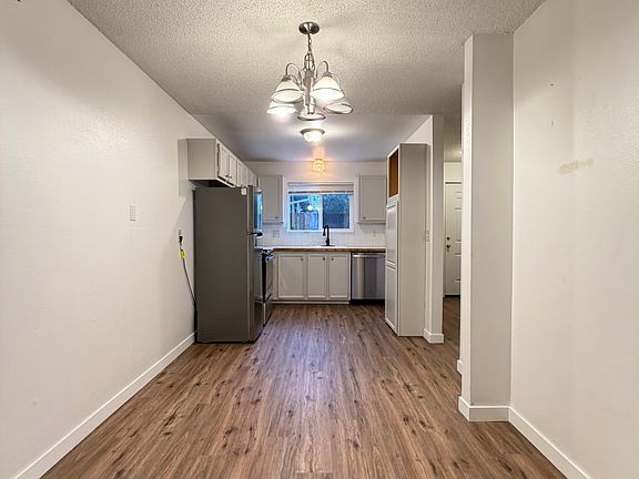 4th image of 17205 SW Merlo Rd #3