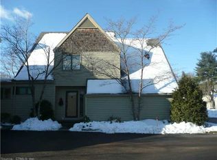 1 Dogwood Ct, Granby, CT 06035