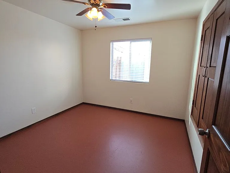 218 San Clemente Ave NW — Photo 35