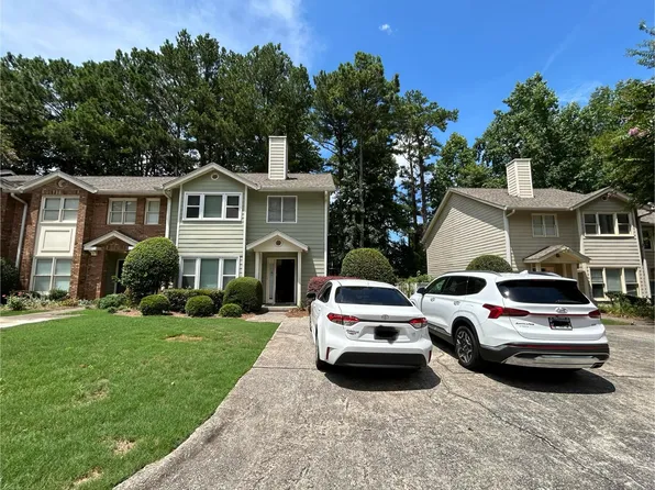 239 Peachtree Hollow Ct, Sandy Springs, GA 30328