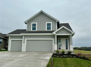 15637 Sheridan Ct, Basehor, KS 66007