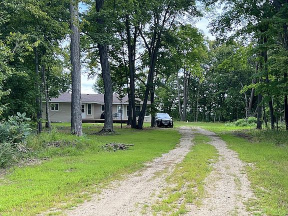 3rd image of 32896 S Shore Dr