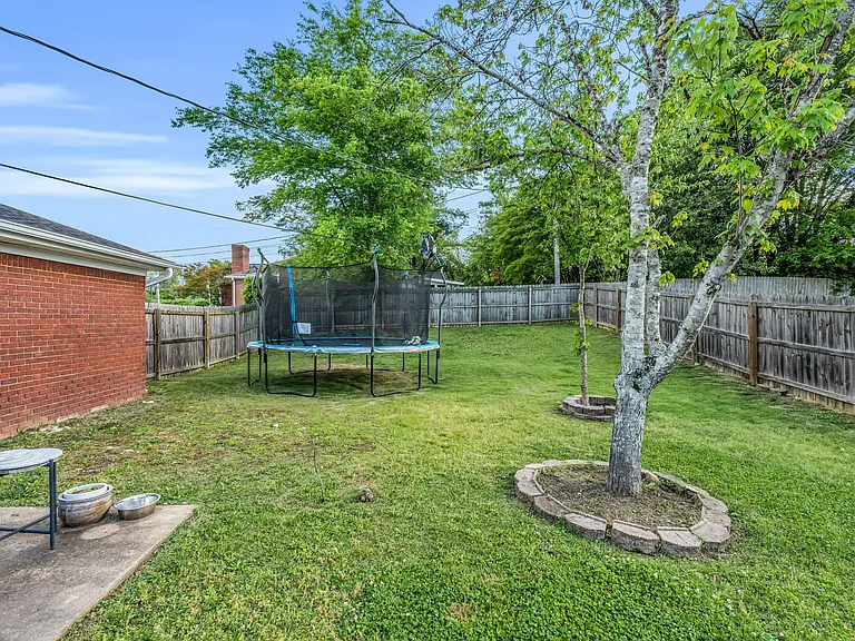 313 Hillfield Cv — Photo 37