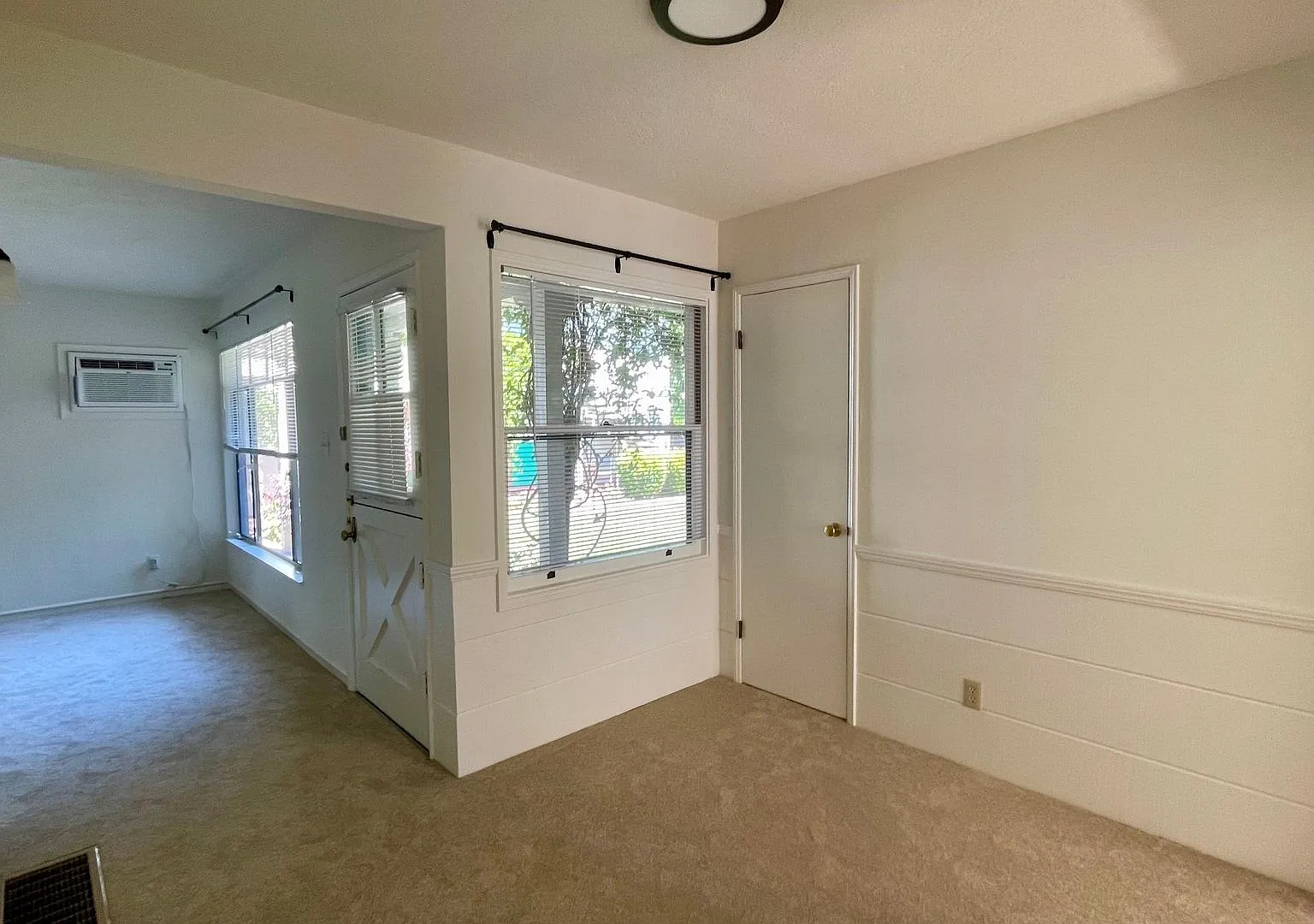 3608 Bickerstaff — Photo 2