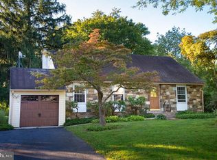 18 Pleasant Ave, Chalfont, PA 18914