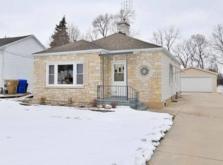 5318 61st St, Kenosha, WI 53142