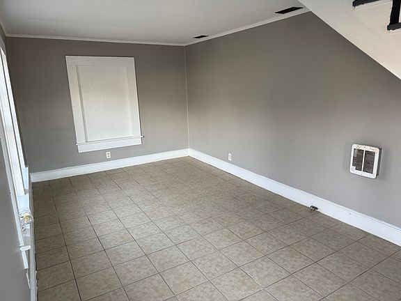 2nd image of 602 Jewell Ave