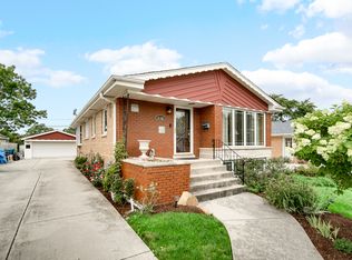 8148 Mayfield Ave, Burbank, IL