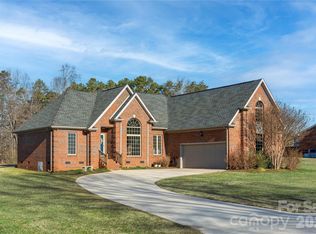 209 Fox Fire Run, Gastonia, NC 28052