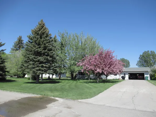2418 Highway 20 S, Devils Lake, ND 58301
