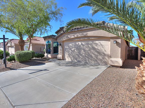4th image of 42462 W CHAMBERS Drive
