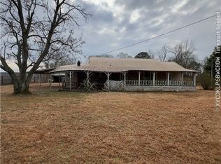 2040 Laurel Lake Rd, Salemburg, NC 28385