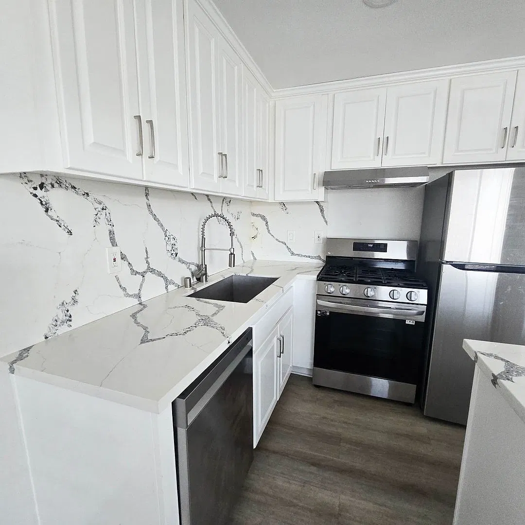 1065 Coronado Ave — Photo 2
