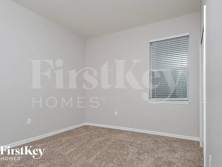 5276 Krenson Woods Way — Photo 10