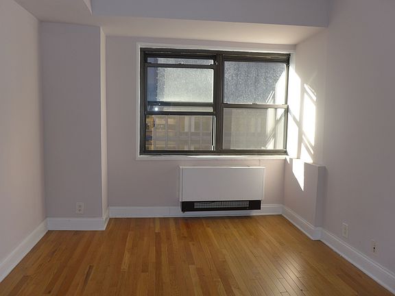 4th image of 301 E 47th St APT 17E