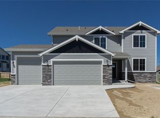 332 McGregor Ln, Johnstown, CO 80534