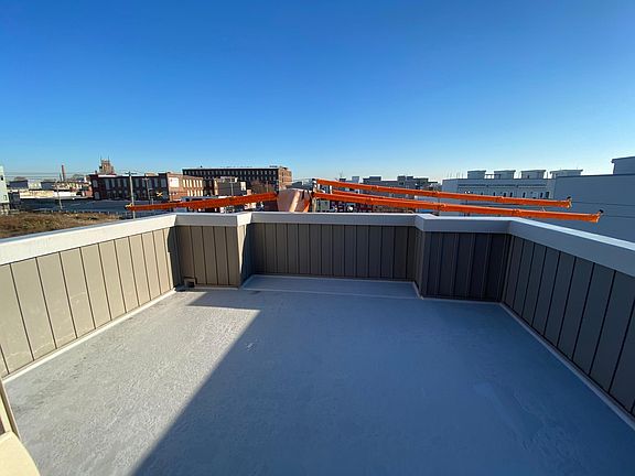 5th image of 1912 E York St #3