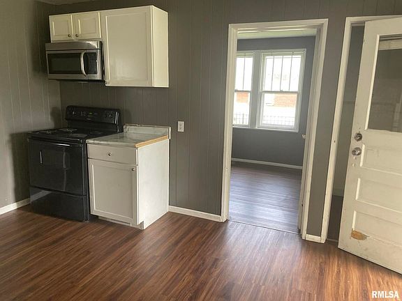 4th image of 1540 10th Ave