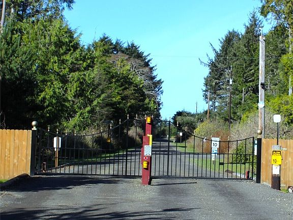 2nd image of 43 Dolphin Lane