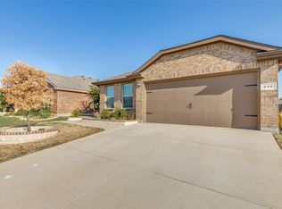 228 Foxhunter St, Fort Worth, TX 76131