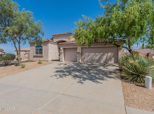 6884 W Craggy Rock Way, Tucson, AZ 85757