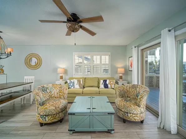 1902 Bayhouse Dr, Rockport, TX