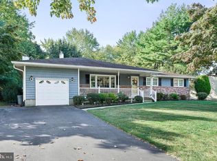 585 Flock Rd, Hamilton, NJ 08690