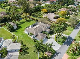 12060 NW 10th St, Plantation, FL 33323