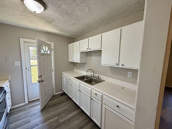 2nd image of 4016 Hoover Ave