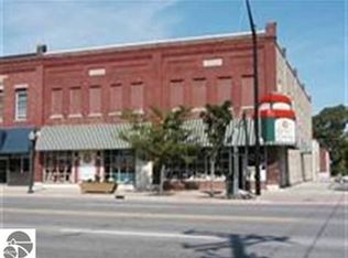 302 S Cedar St, Kalkaska, MI 49646
