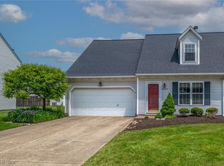 37467 Sturbridge Ln, Willoughby, OH 44094
