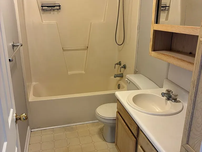1070 Jessamine Trl — Photo 24